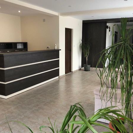 Eden Blue Hotel Костинещи Екстериор снимка