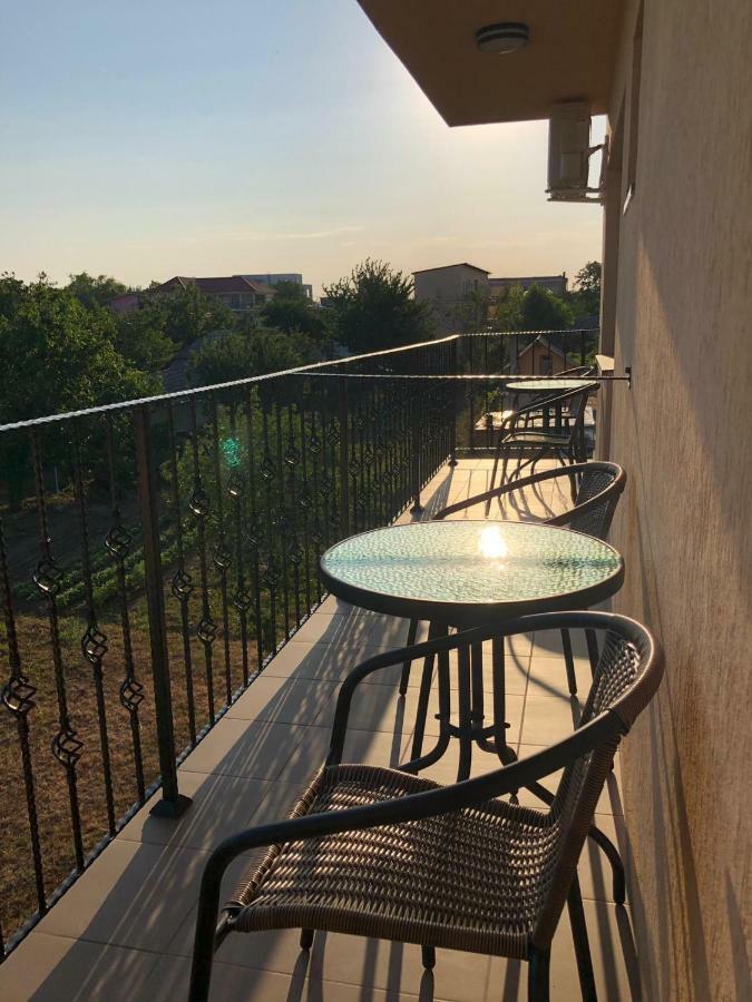 Eden Blue Hotel Костинещи Екстериор снимка