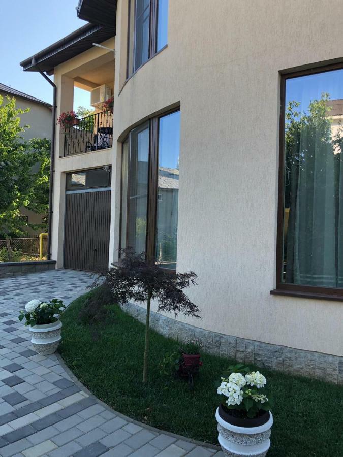 Eden Blue Hotel Костинещи Екстериор снимка