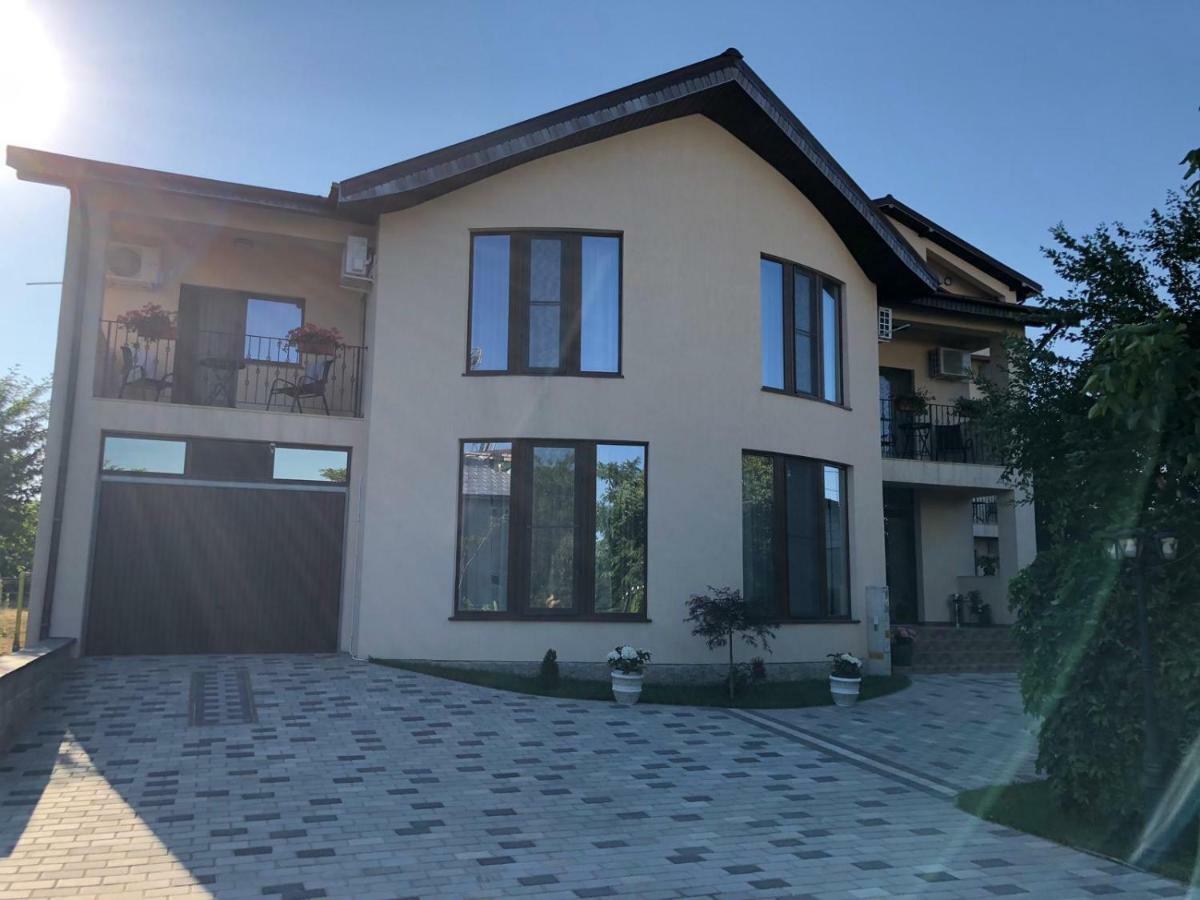 Eden Blue Hotel Костинещи Екстериор снимка