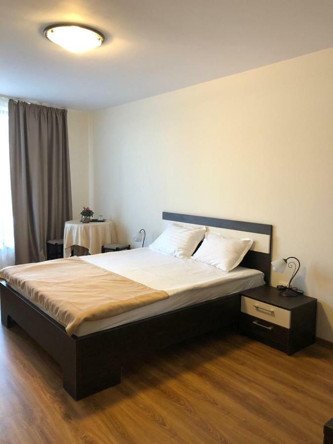 Eden Blue Hotel Костинещи Екстериор снимка